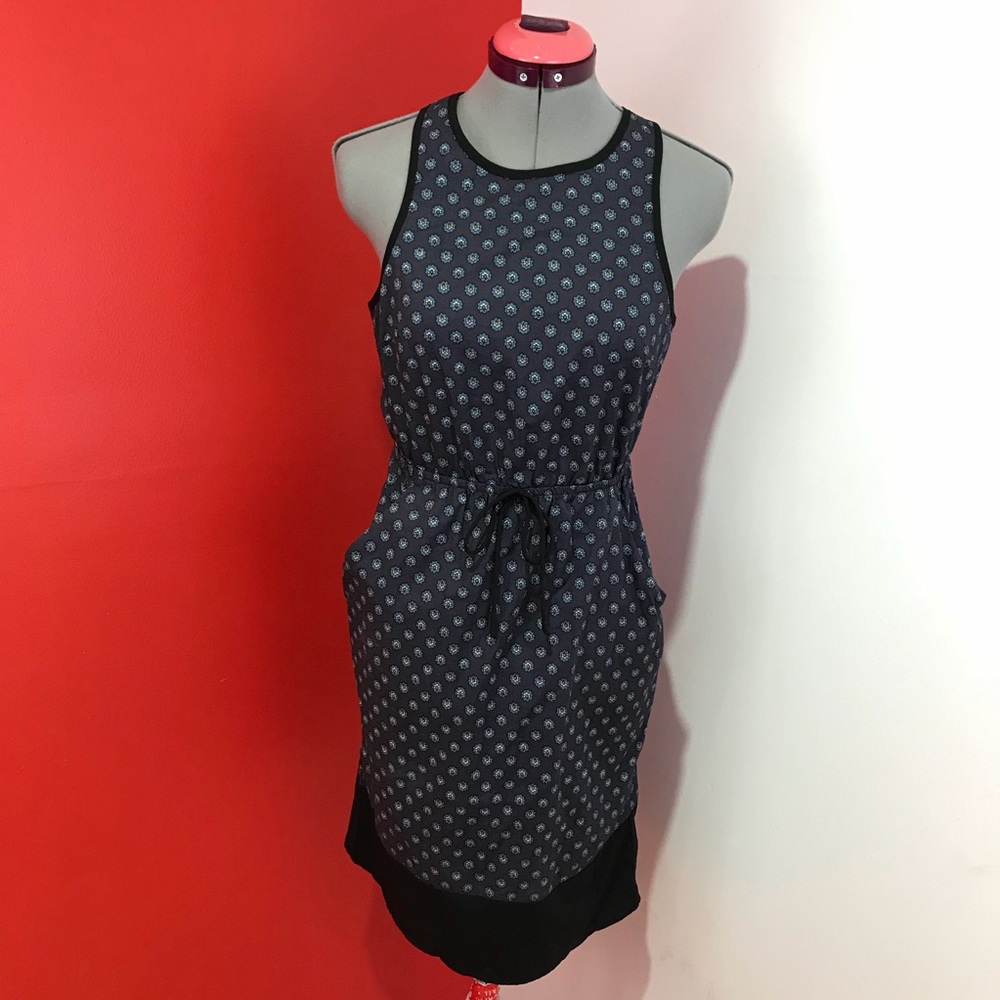 Tobi Floral Patterned Criss-Cross Back Dress